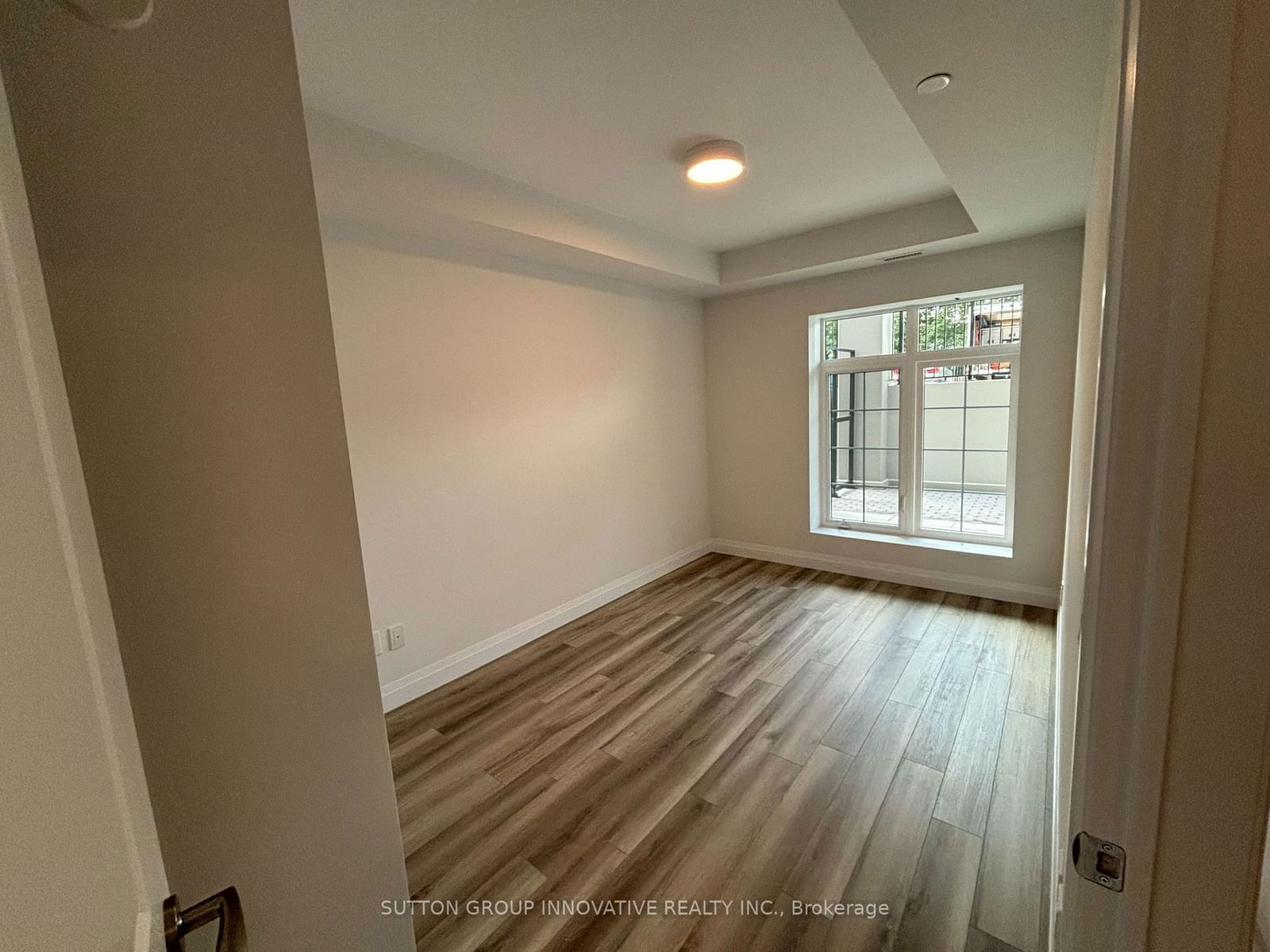 153 Wilson St W for rent 