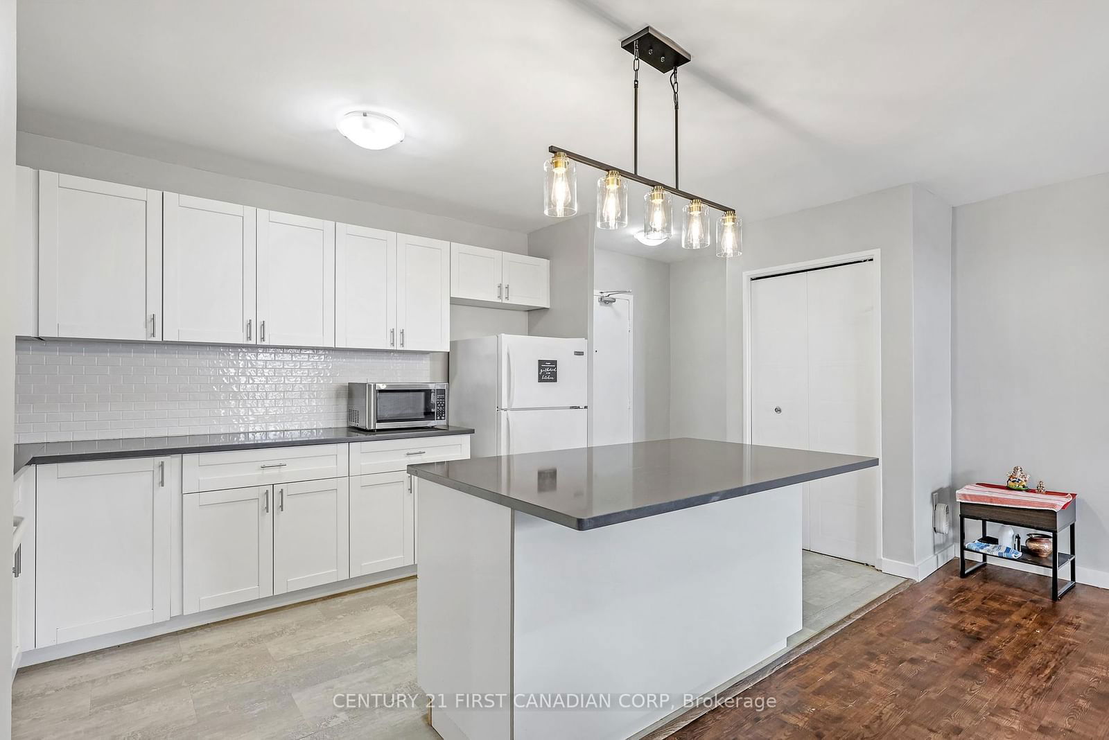 563 Mornington Ave, unit 704 for sale - image #18