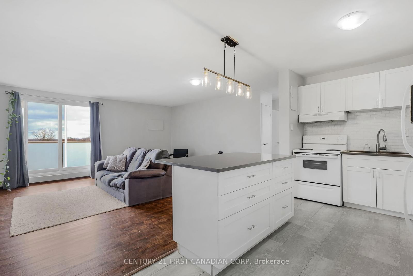 563 Mornington Ave, unit 704 for sale - image #21