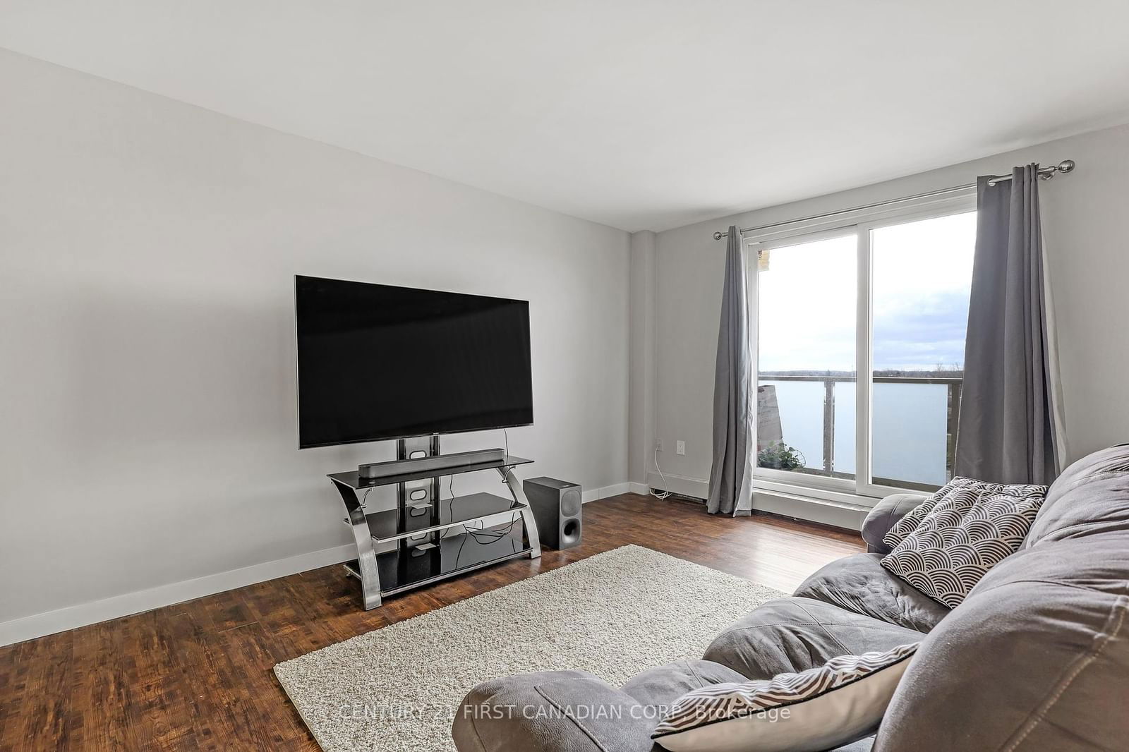 563 Mornington Ave, unit 704 for sale - image #26