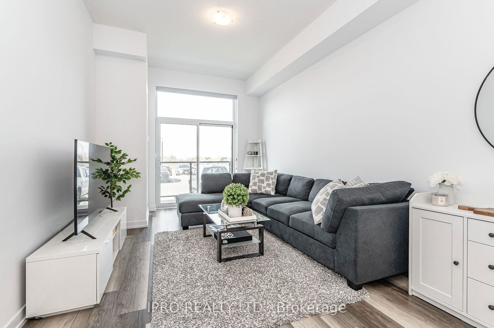 450 Dundas St E, unit 121 for sale - image #16