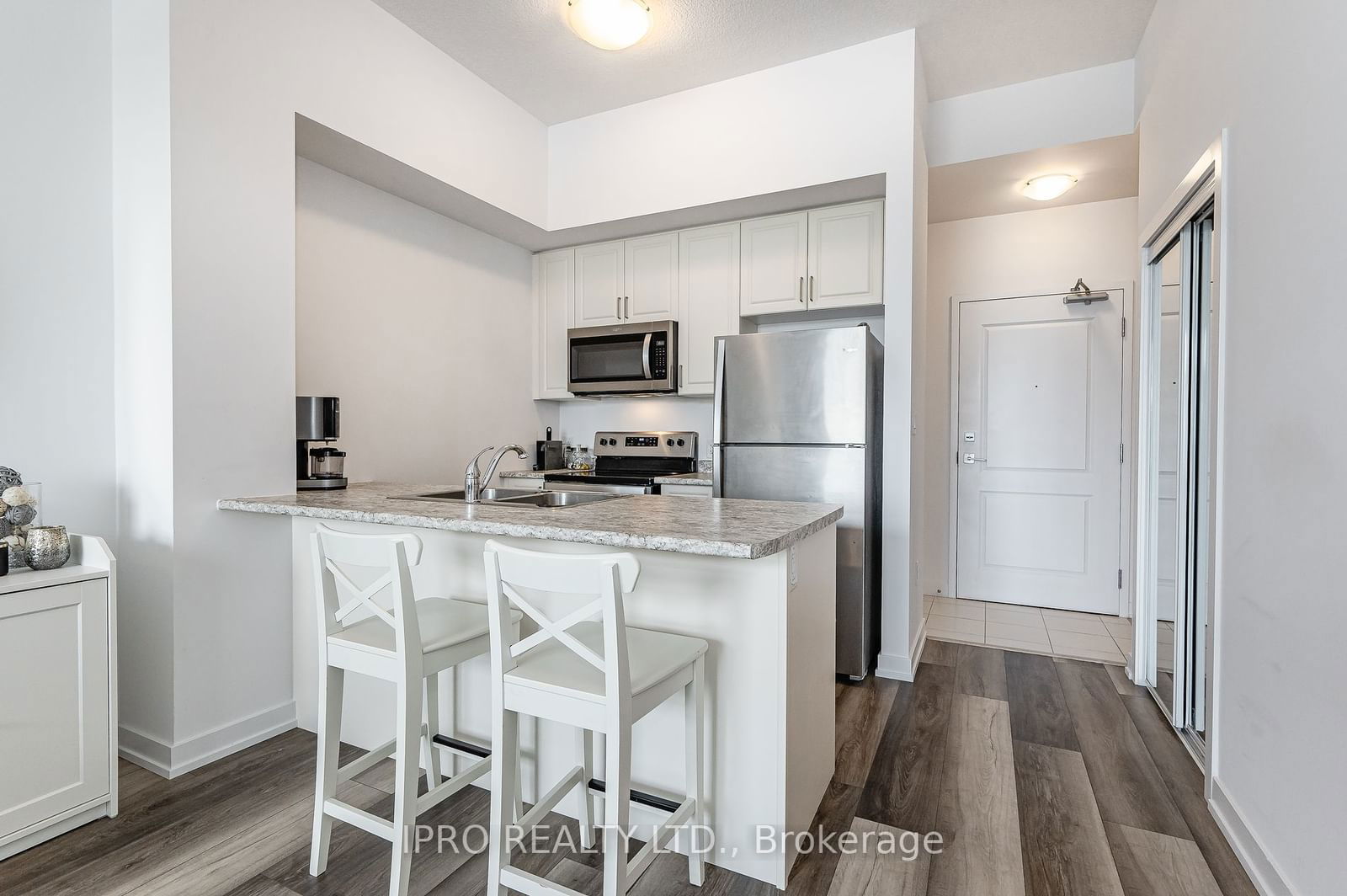 450 Dundas St E, unit 121 for sale - image #8