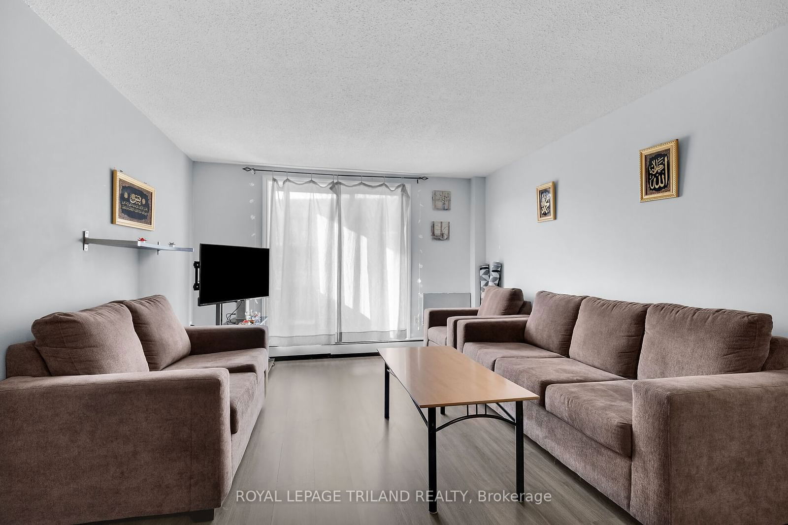 1588 Ernest Ave, unit 206 for sale - image #3