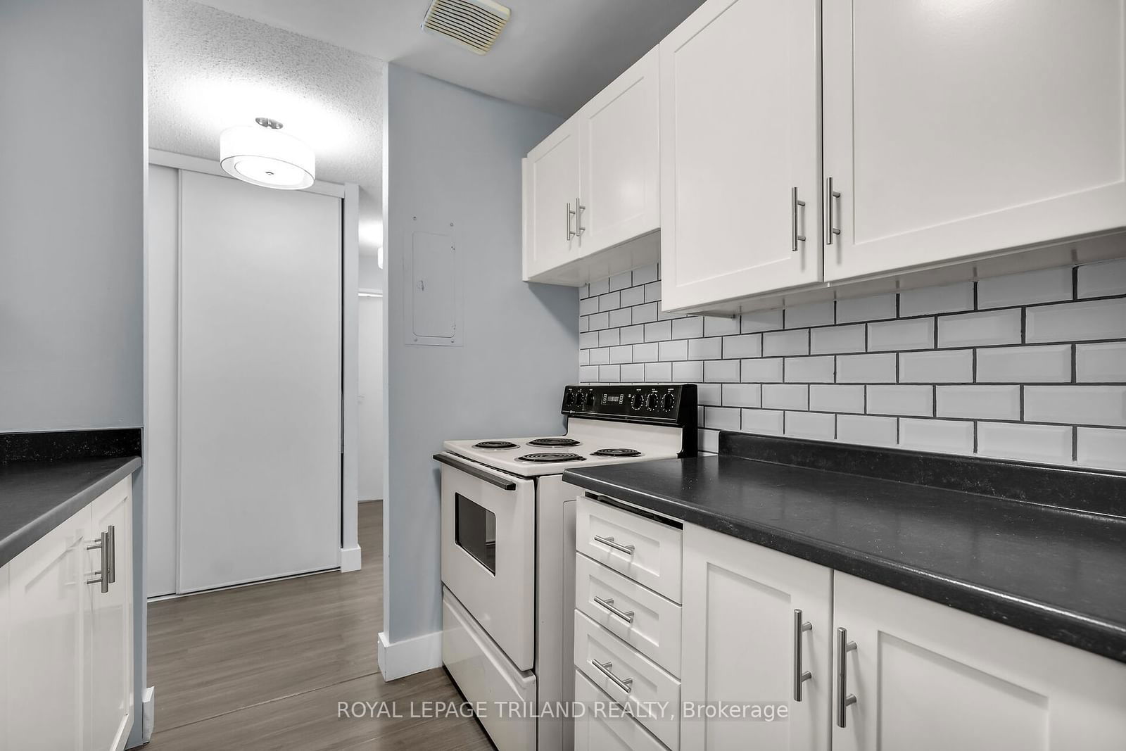 1588 Ernest Ave, unit 206 for sale