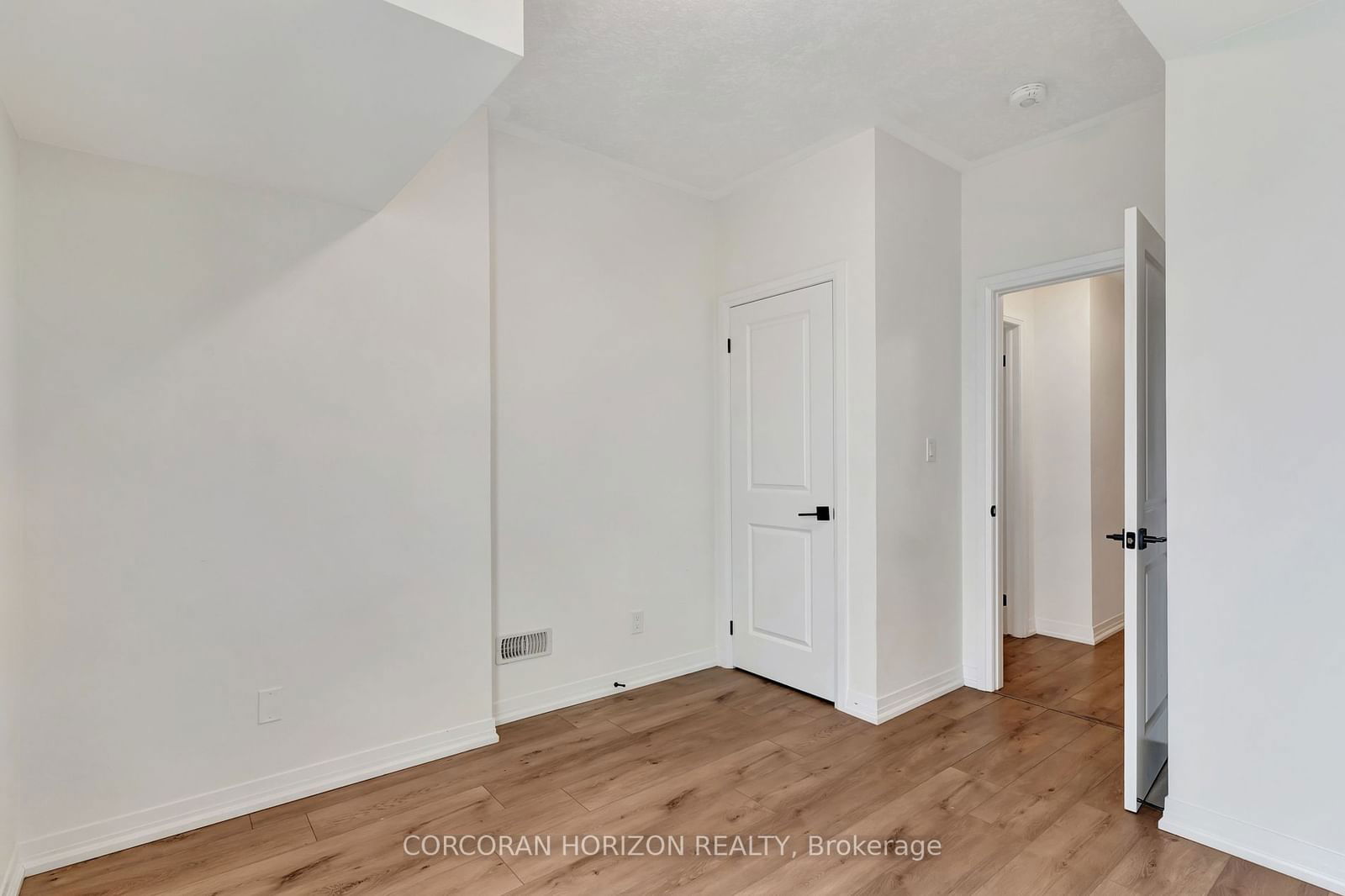 261 Woodbine Ave, unit 59 for sale - image #17