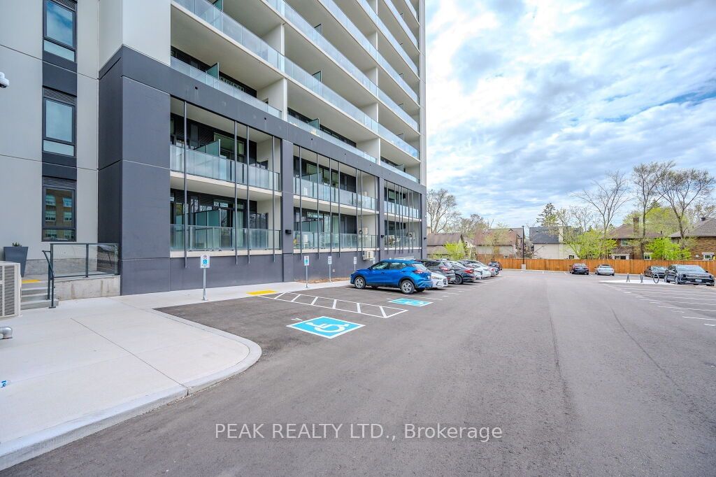 741 King St W, unit 1706 for sale