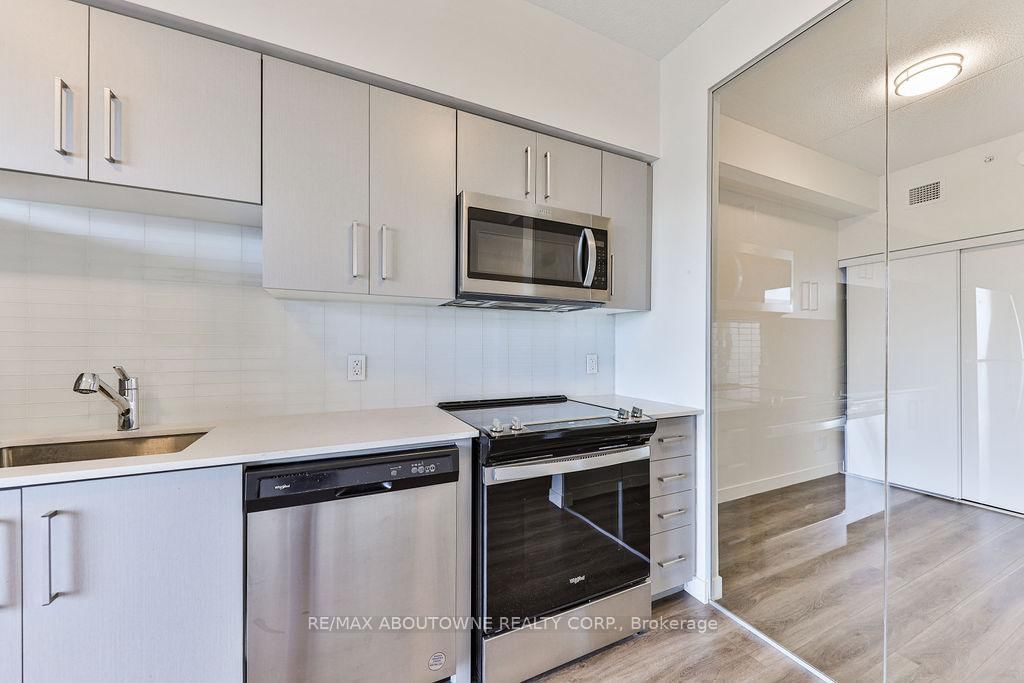 15 Queen St S, unit 1806 for rent - image #19