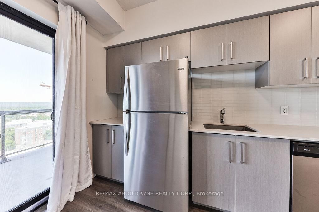 15 Queen St S, unit 1806 for rent - image #21