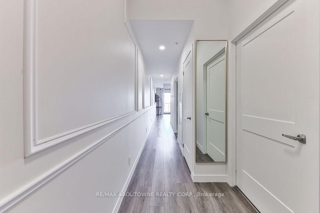 15 Queen St S, unit 1806 for rent - image #9