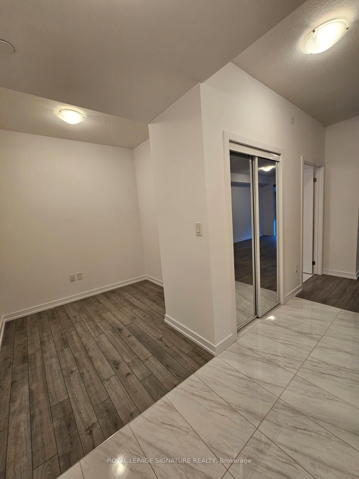 450 Dundas St E, unit 1107 for rent - image #3