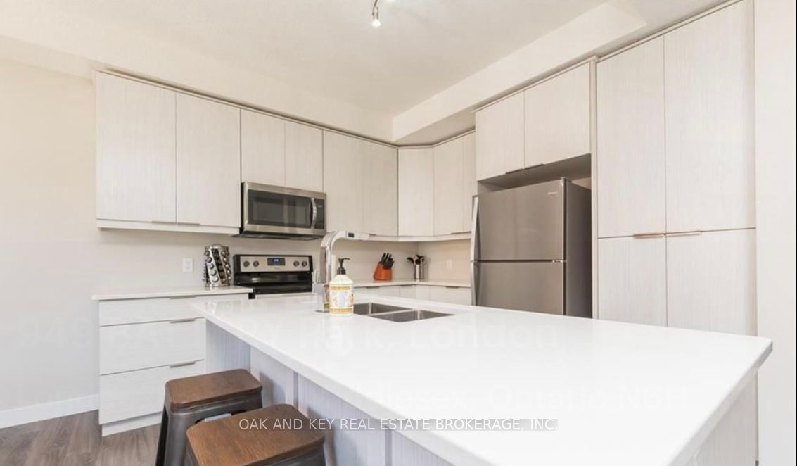 949 Battery Park for rent  - image #11