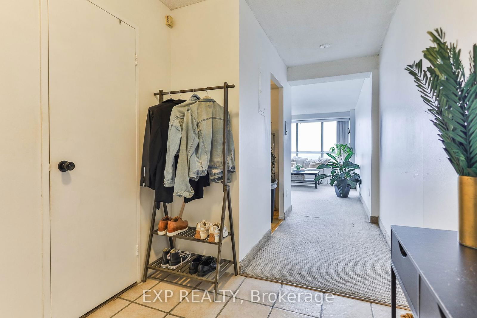 150 Charlton Ave E, unit 1102 for sale - image #5