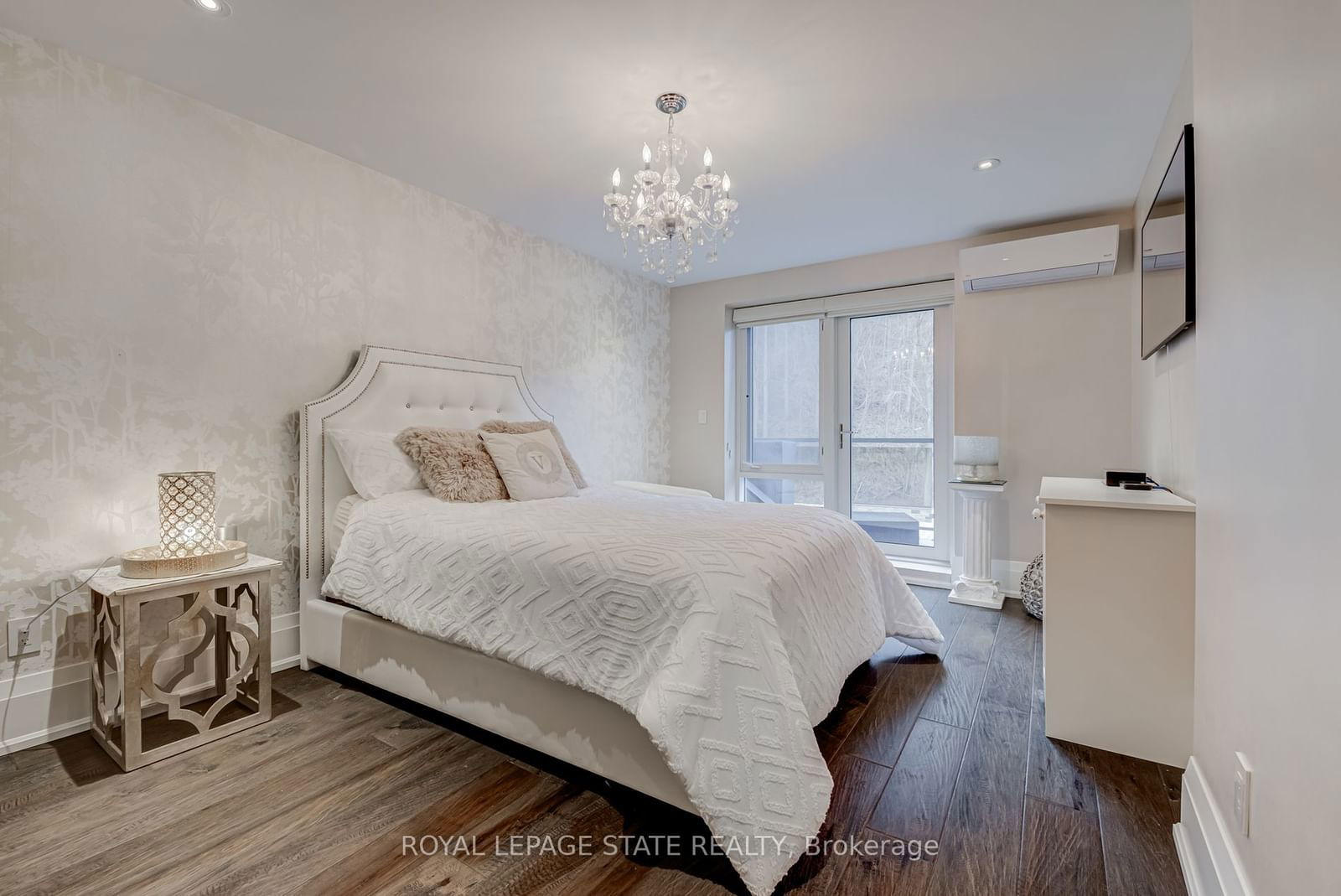 397 King St, unit 215 for sale - image #26