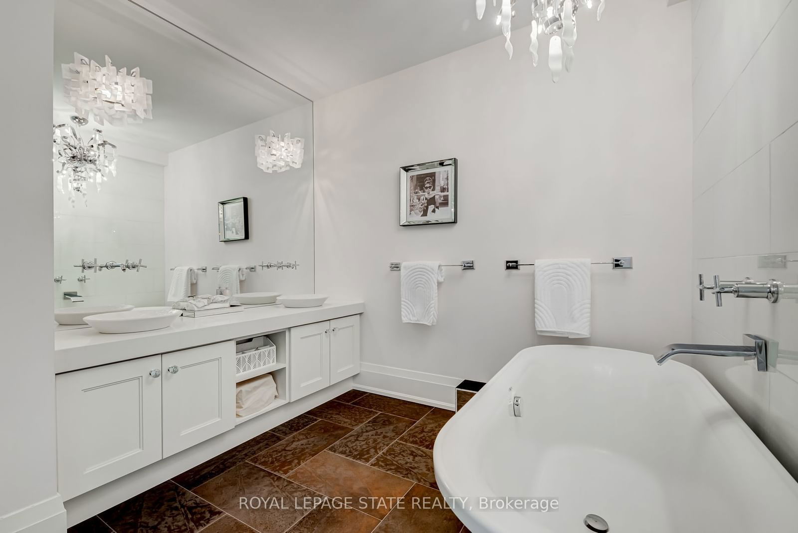 397 King St, unit 215 for sale - image #30