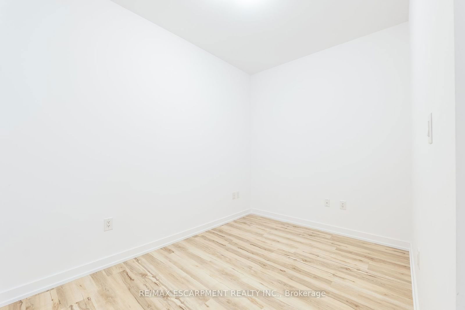 460 DUNDAS St E, unit 301 for sale - image #5