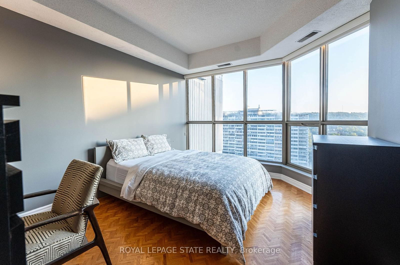 67 Caroline St S, unit 1703 for sale - image #10