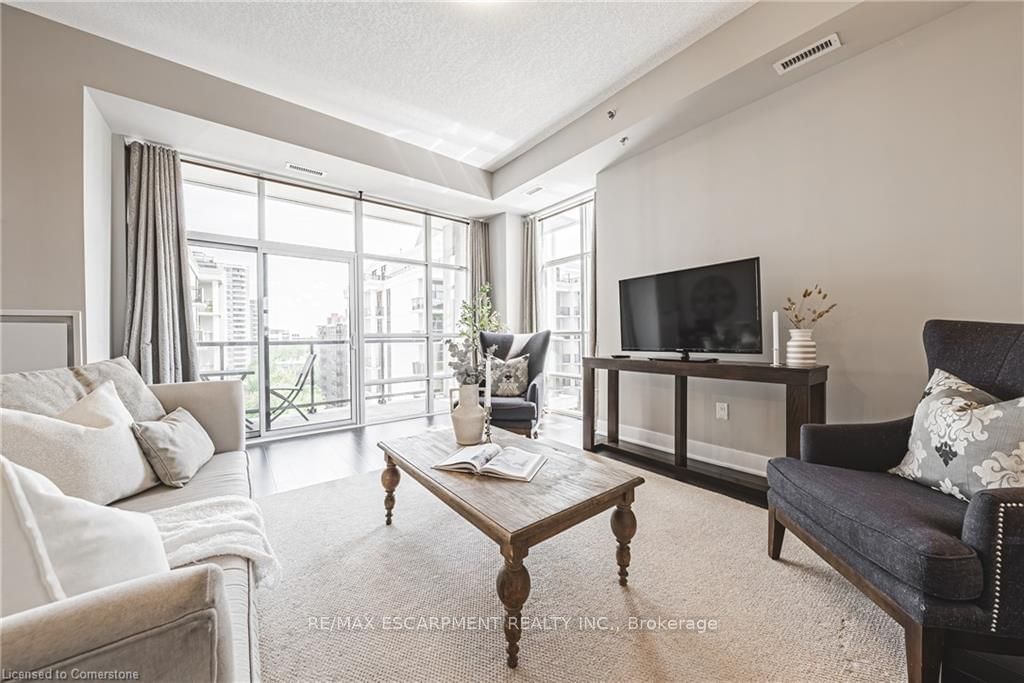 90 Charlton Ave W, unit 802 for sale - image #9