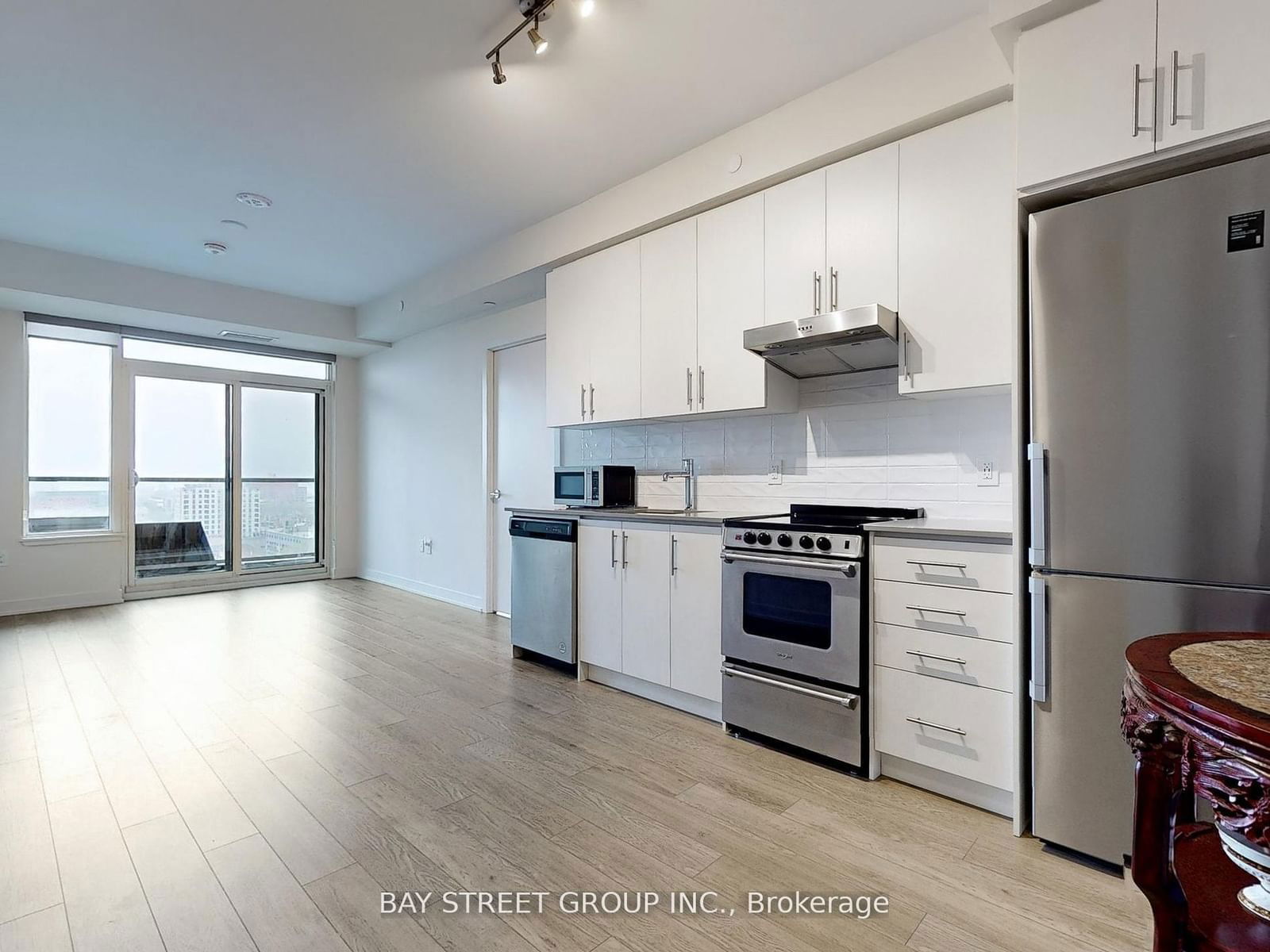 212 King William St, unit 1221 for sale