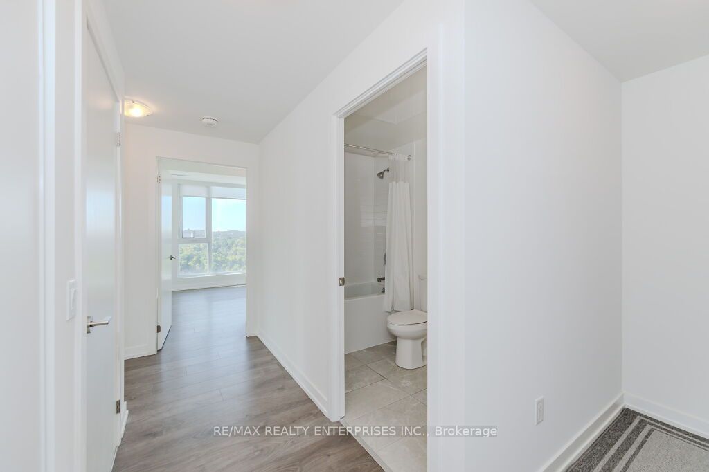 55 Duke St W, unit 1108 for sale - image #4