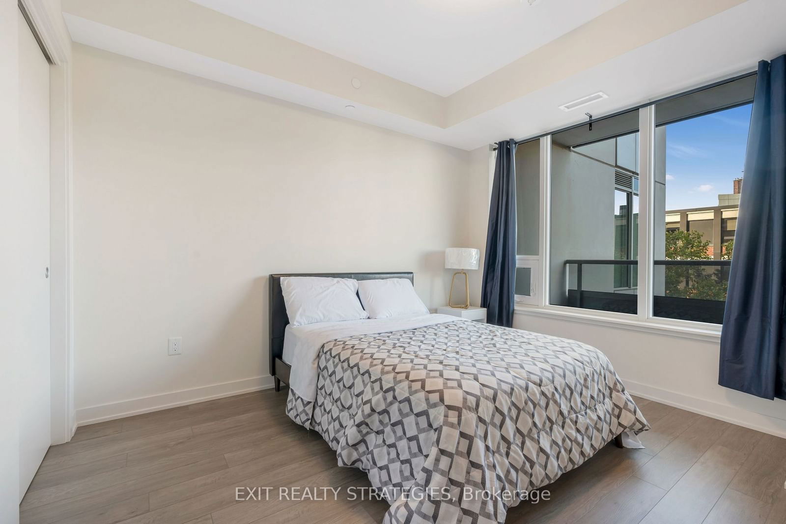 212 King William St E, unit 521 for sale - image #20