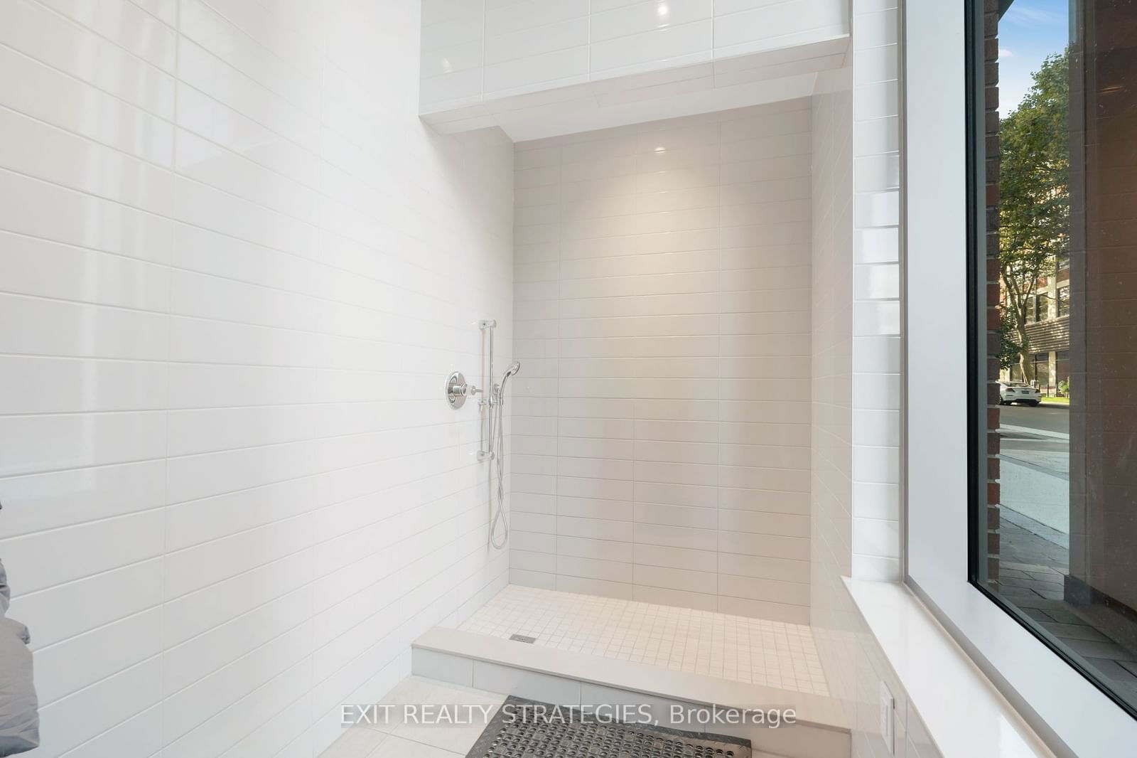 212 King William St E, unit 521 for sale - image #8