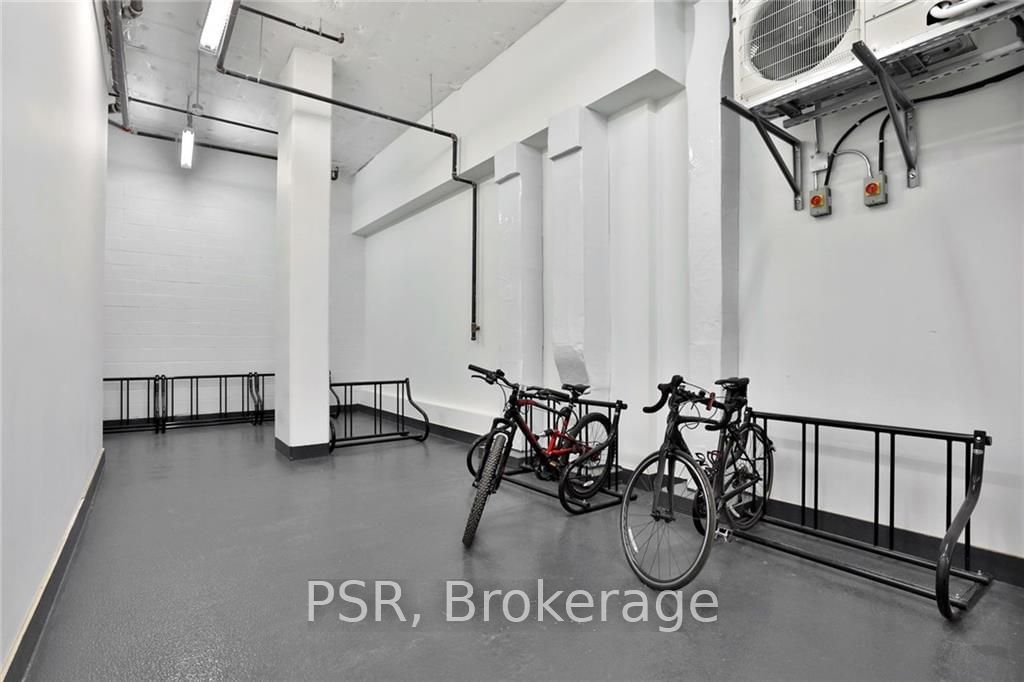 101 Locke St S, unit 515 for rent