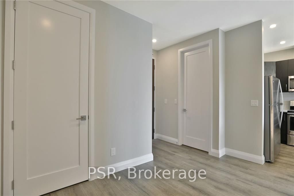 101 Locke St S, unit 515 for rent - image #9