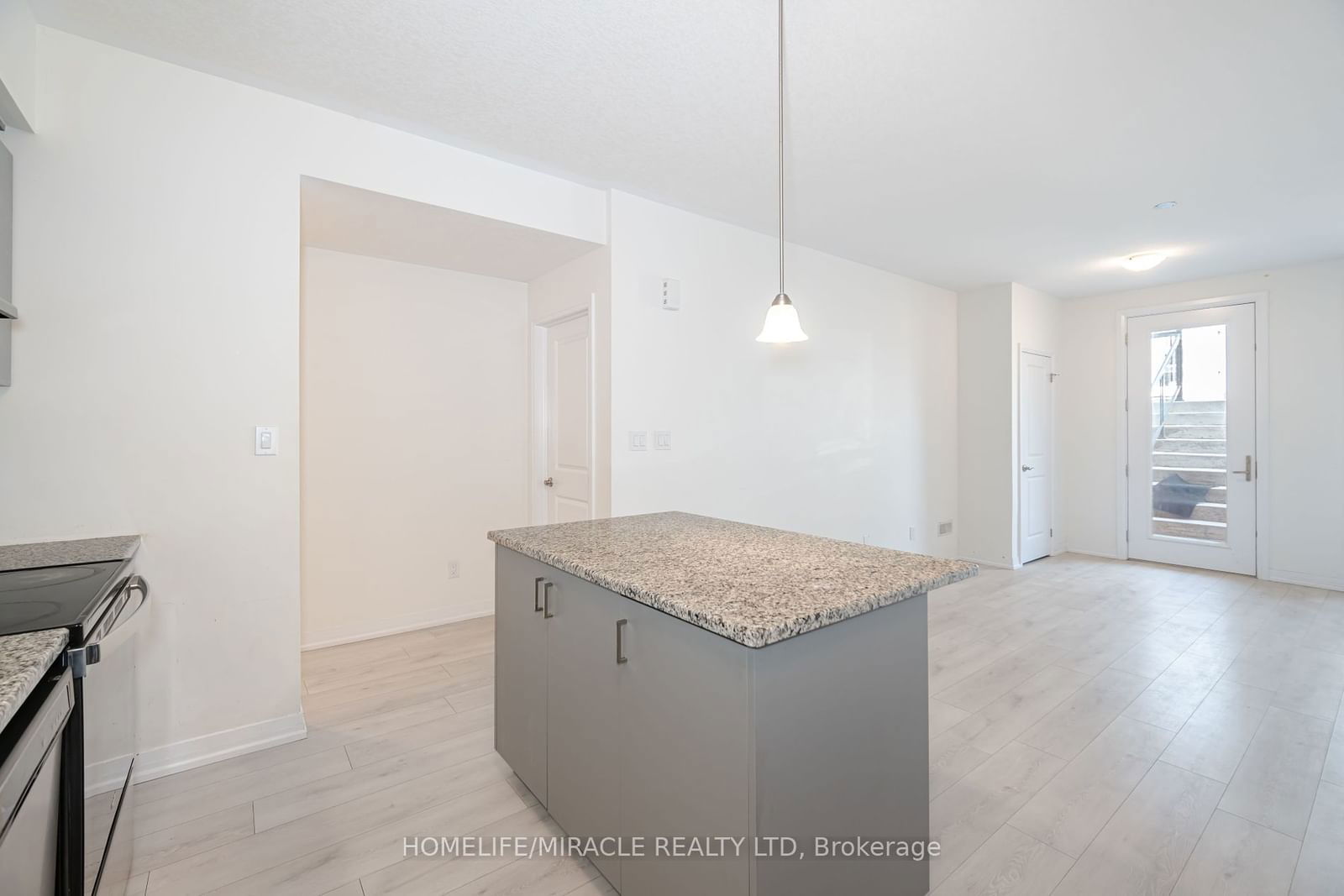 261 Woodbine Ave, unit 83 for rent