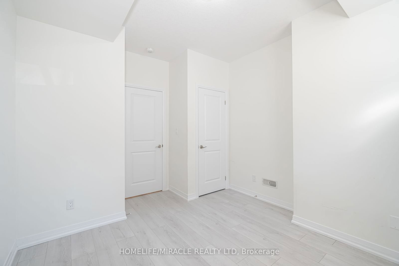 261 Woodbine Ave, unit 83 for rent