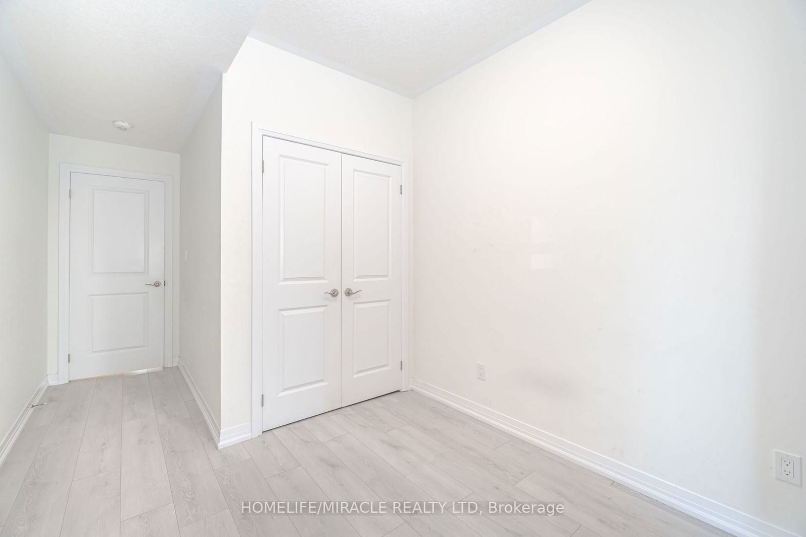 261 Woodbine Ave, unit 83 for rent