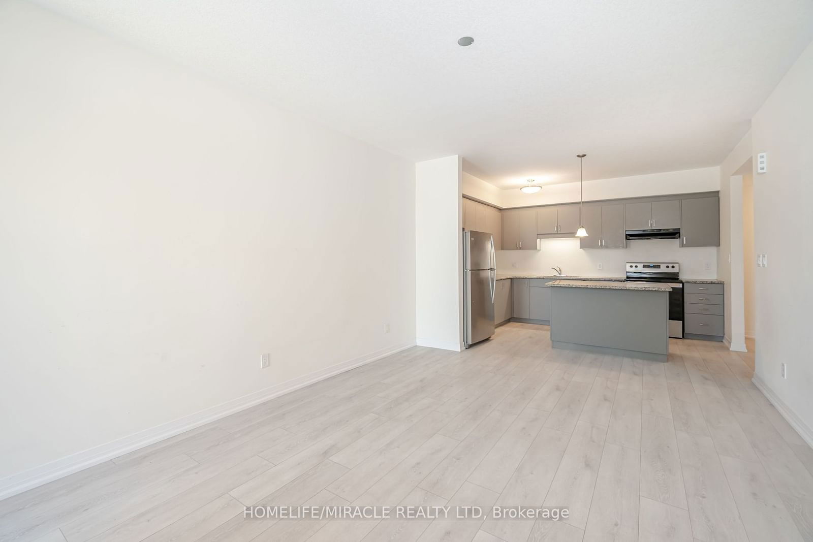 261 Woodbine Ave, unit 83 for rent