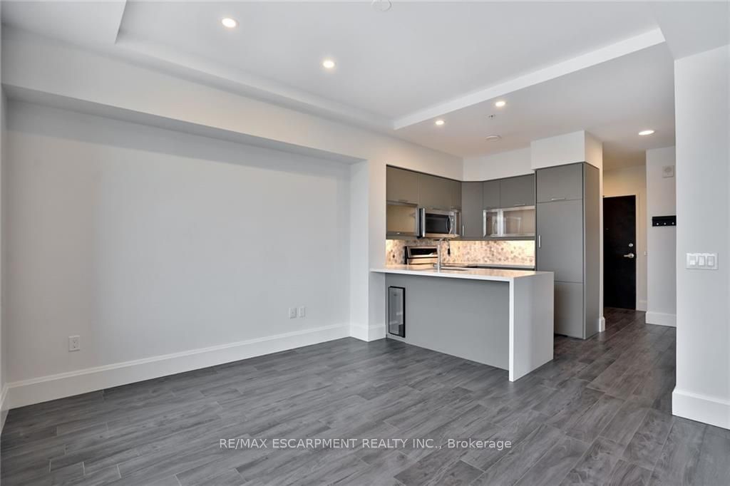 112 King St E, unit 1105 for rent