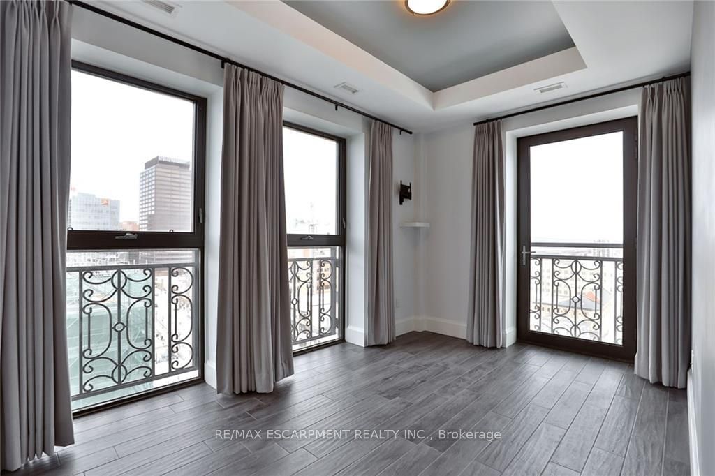 112 King St E, unit 1105 for rent