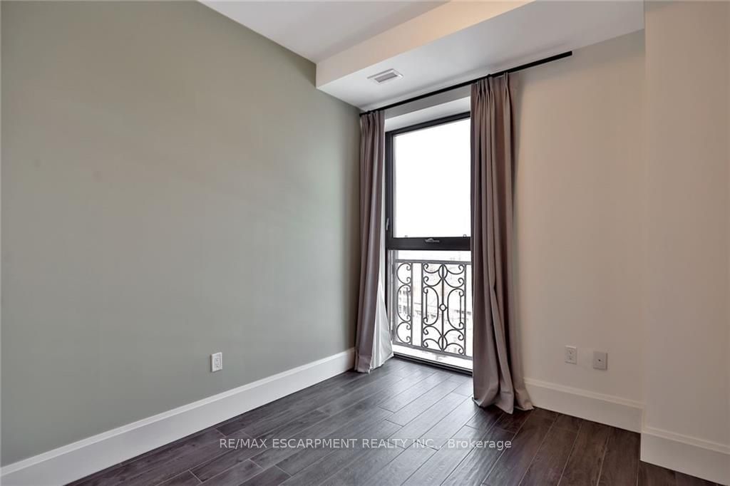 112 King St E, unit 1105 for rent