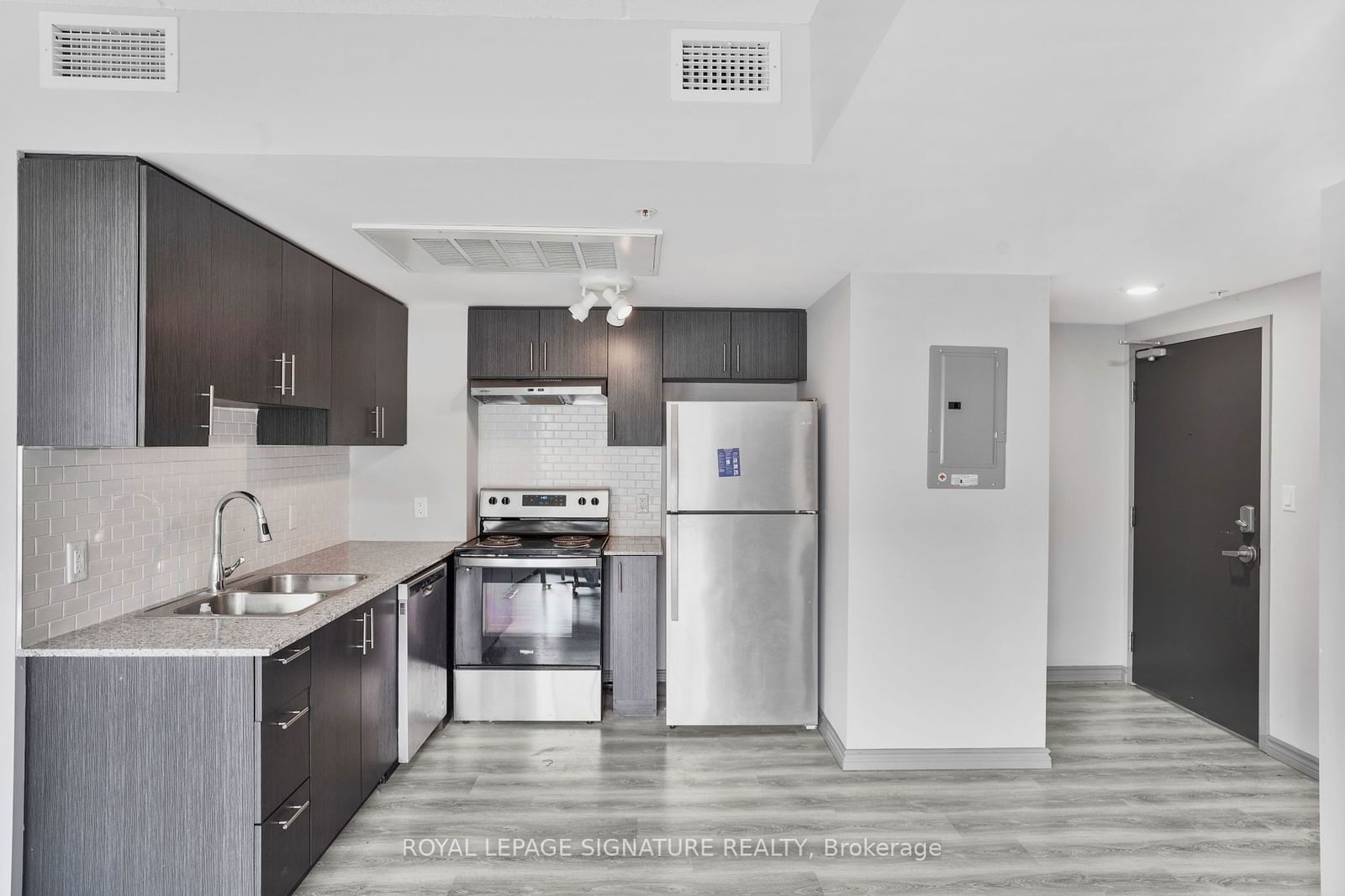 275 Larch St, unit H404 for sale - image #10