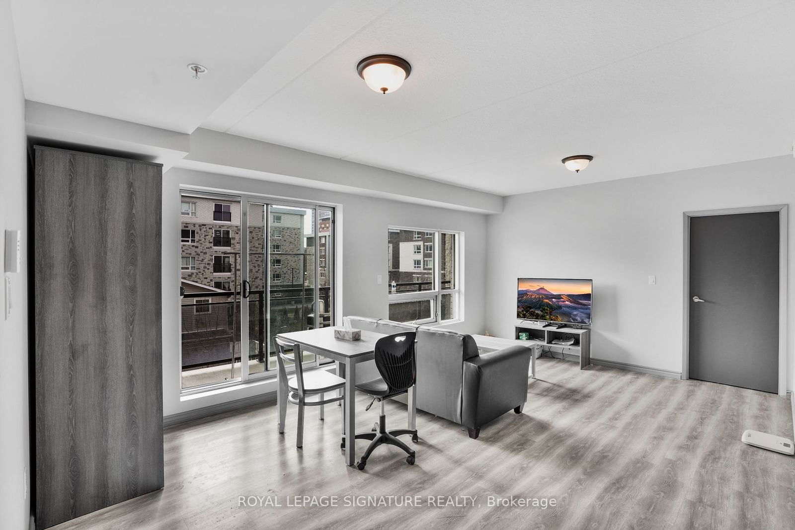 275 Larch St, unit H404 for sale - image #16