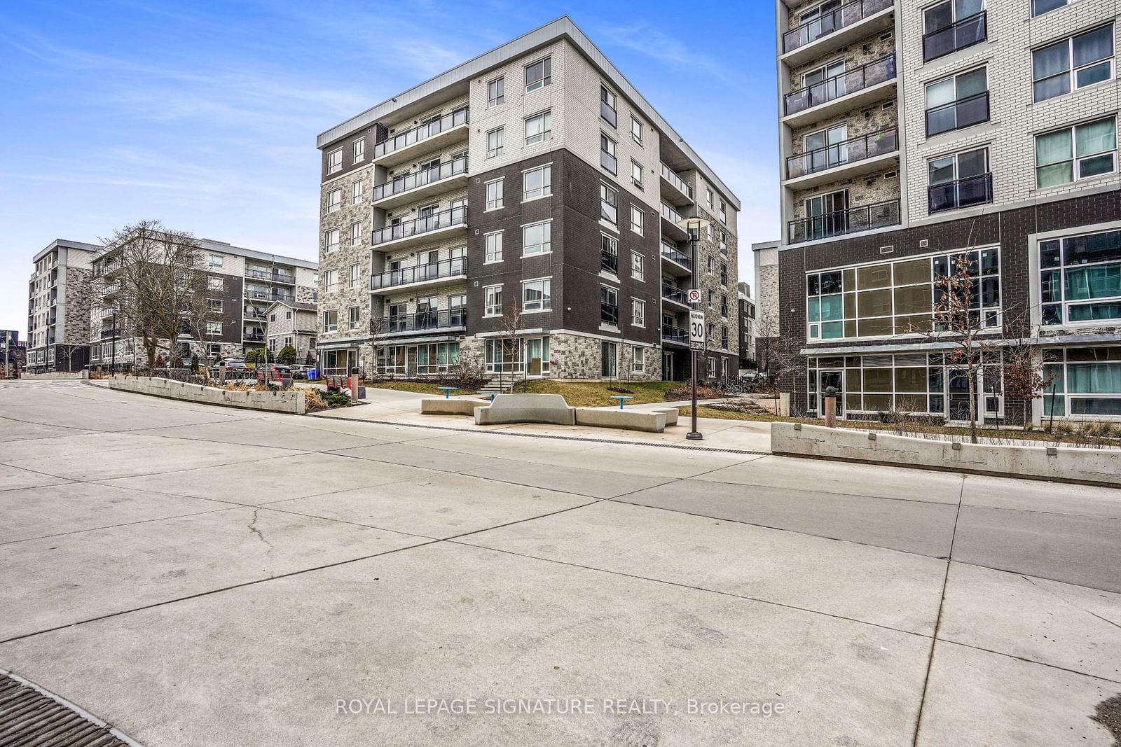 275 Larch St, unit H404 for sale - image #2