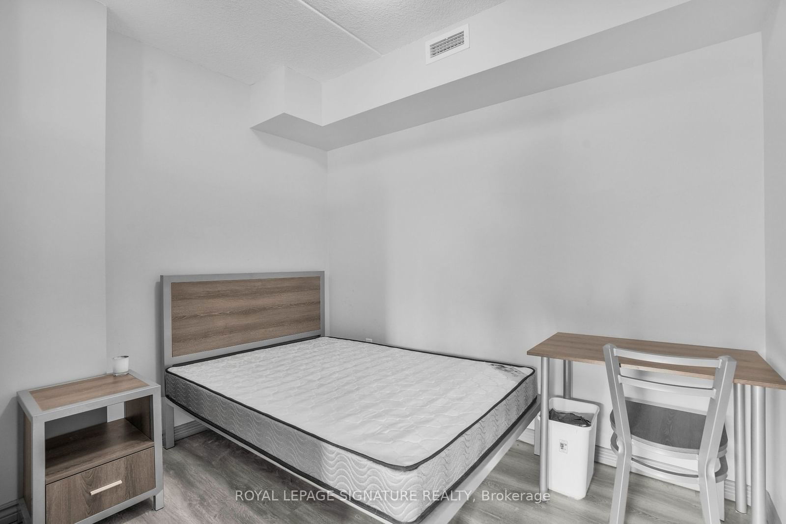 275 Larch St, unit H404 for sale - image #22