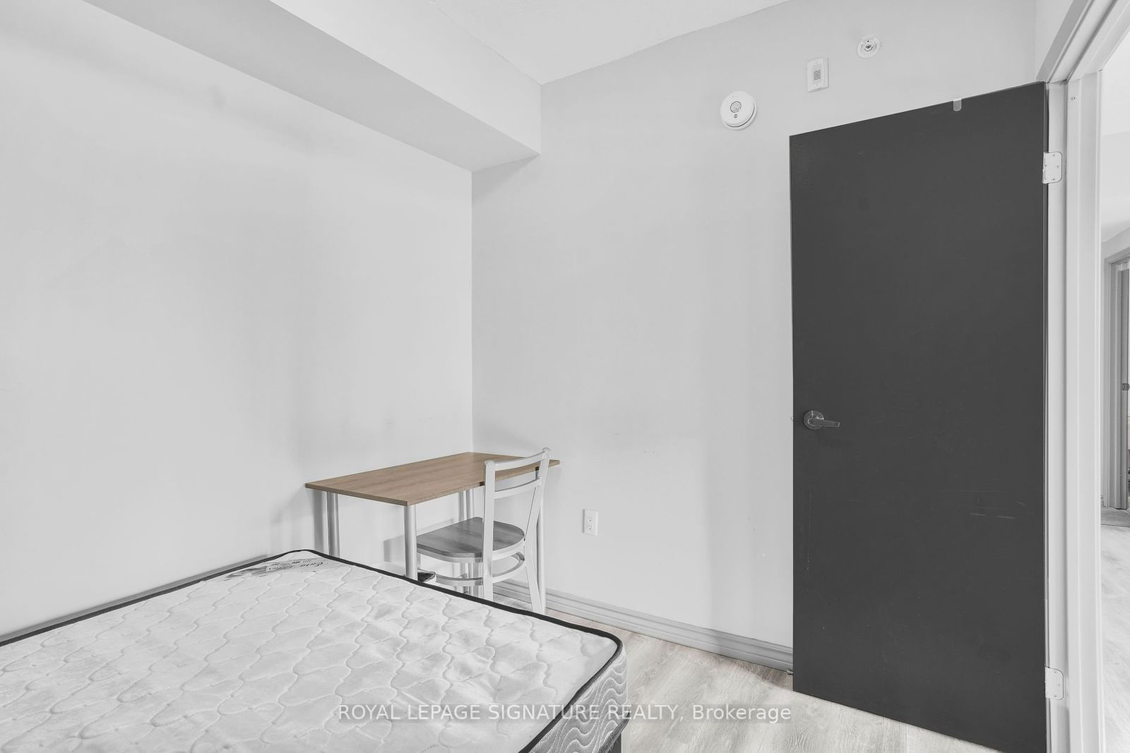 275 Larch St, unit H404 for sale - image #24