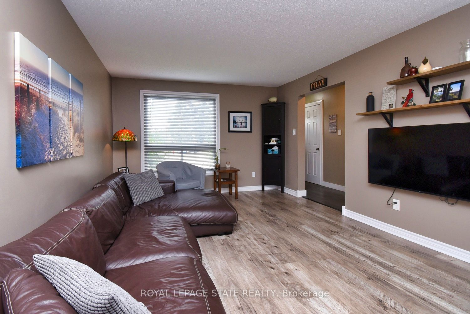 150 Gateshead Cres, unit 122 for sale - image #2