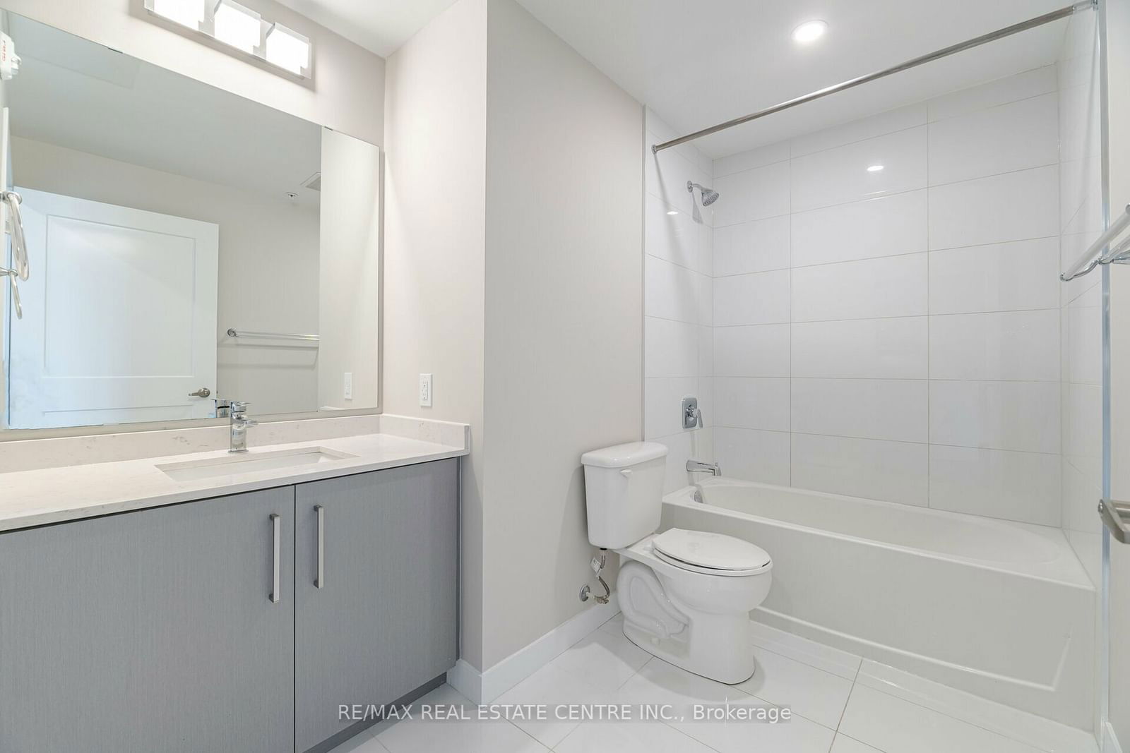 15 Queen St S, unit 1411 for sale - image #12