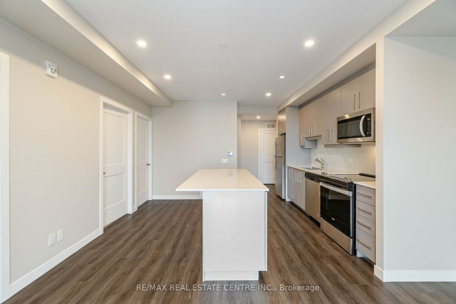 15 Queen St S, unit 1411 for sale