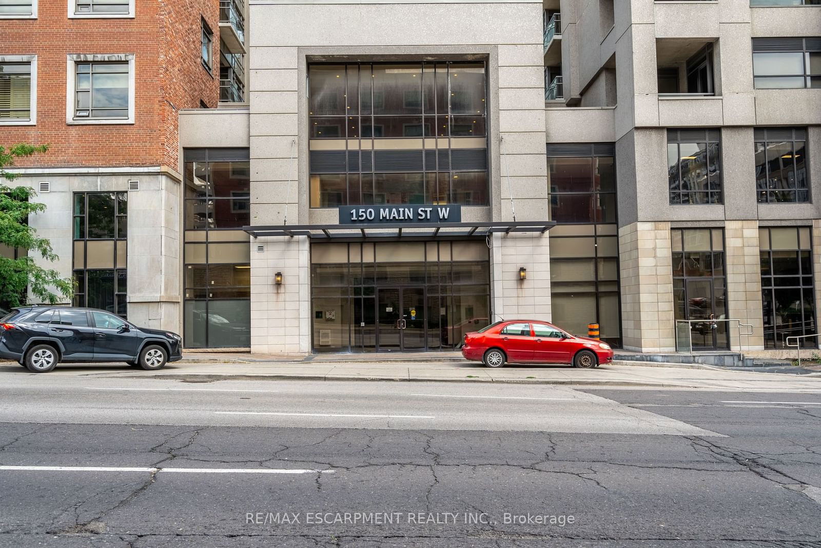 150 Main St W, unit 316 for sale