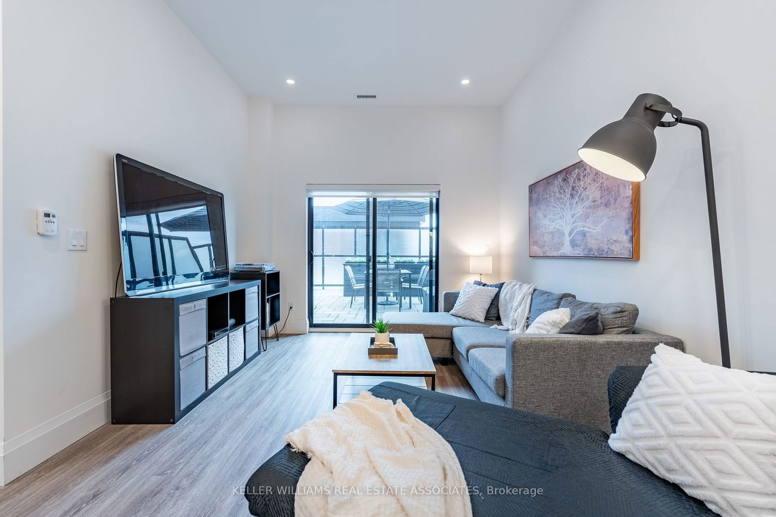 30 Hamilton St S, unit 109 for sale - image #10