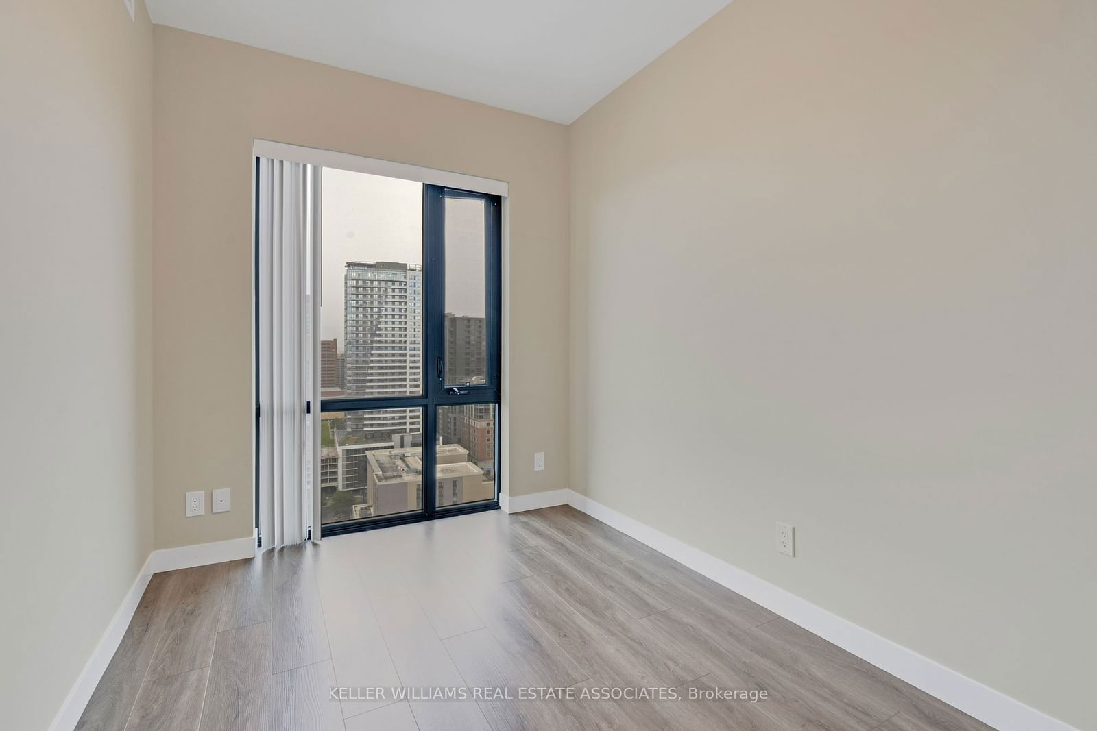 15 Queen St S, unit 1814 for sale - image #20