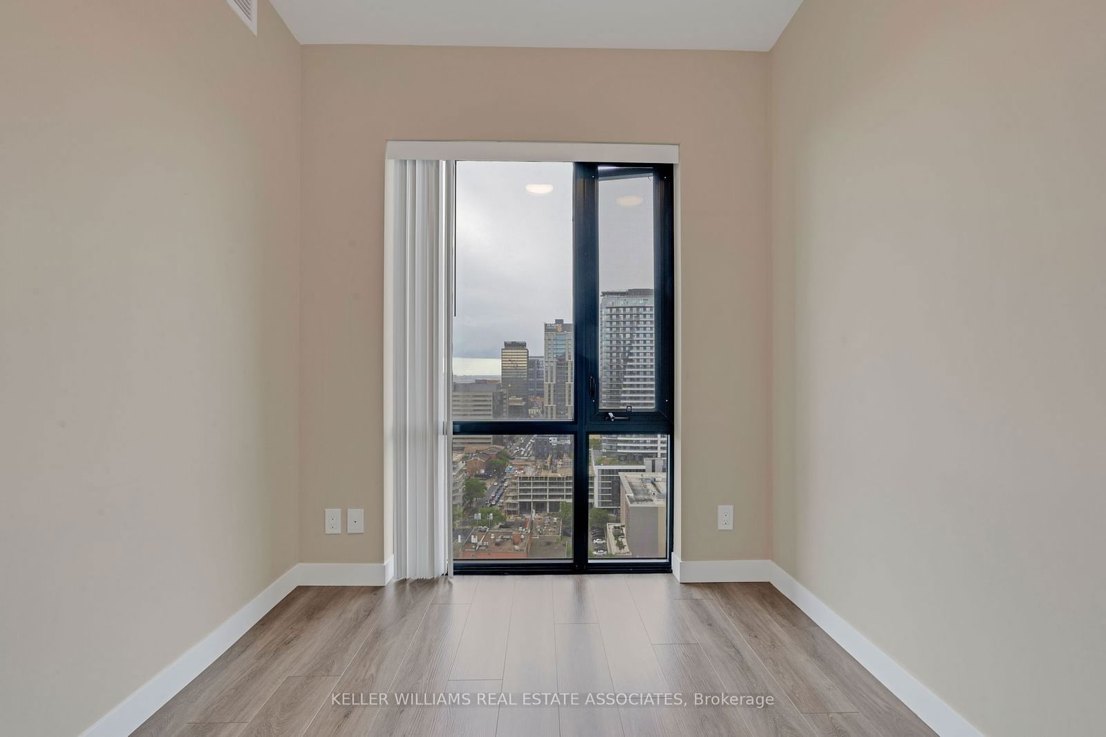 15 Queen St S, unit 1814 for sale - image #21