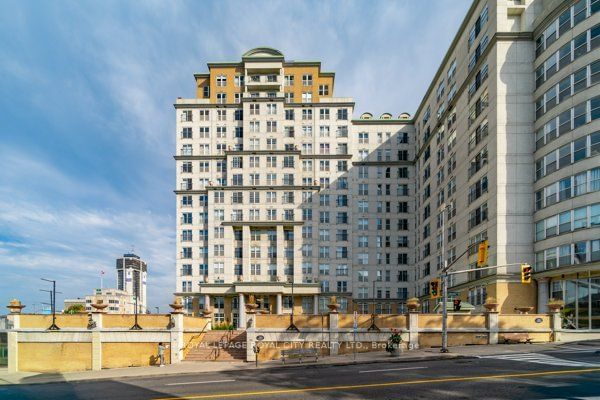 135 James St S, unit 614 for sale