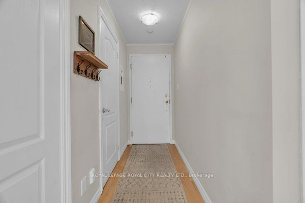 135 James St S, unit 614 for sale