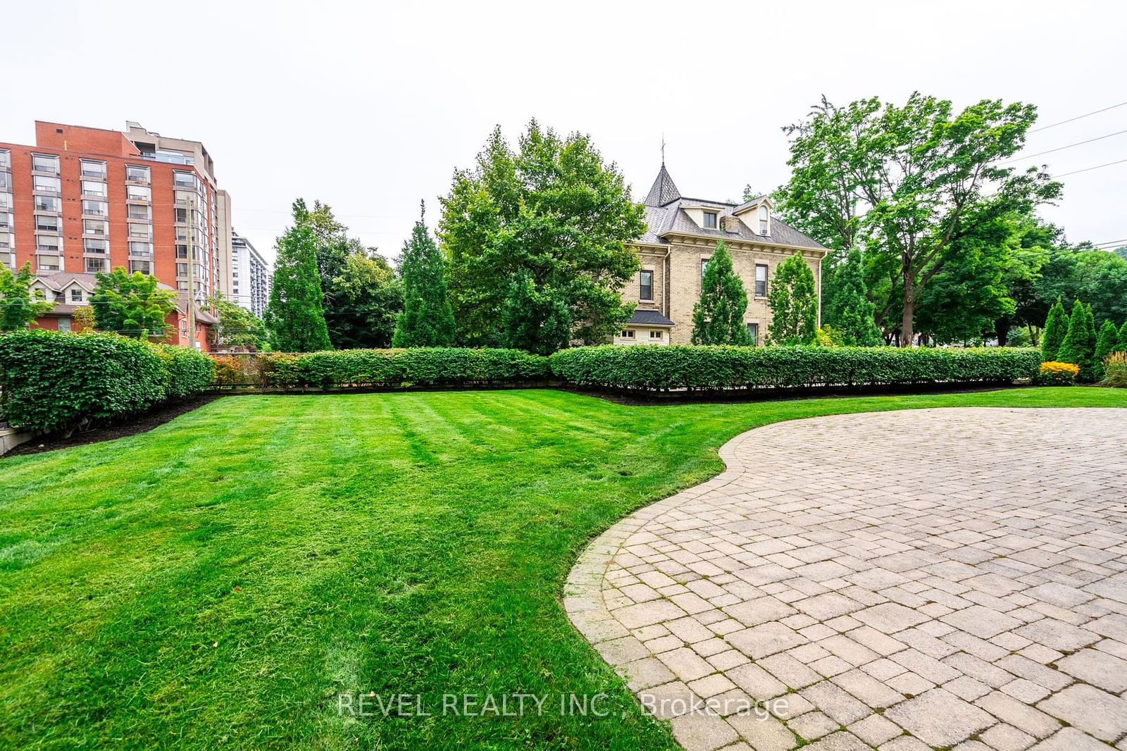 90 Charlton Ave W, unit 308 for sale - image #33