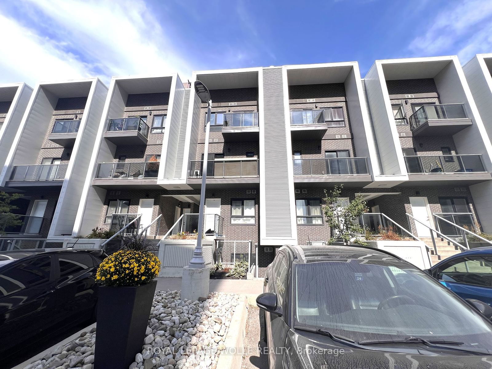 1430 Highland Rd W, unit B19 for rent - image #2